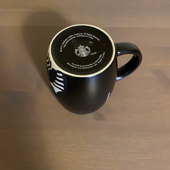 Starbucks Black and White Ceramic Siren Logo Mug - Picture 7 of 7